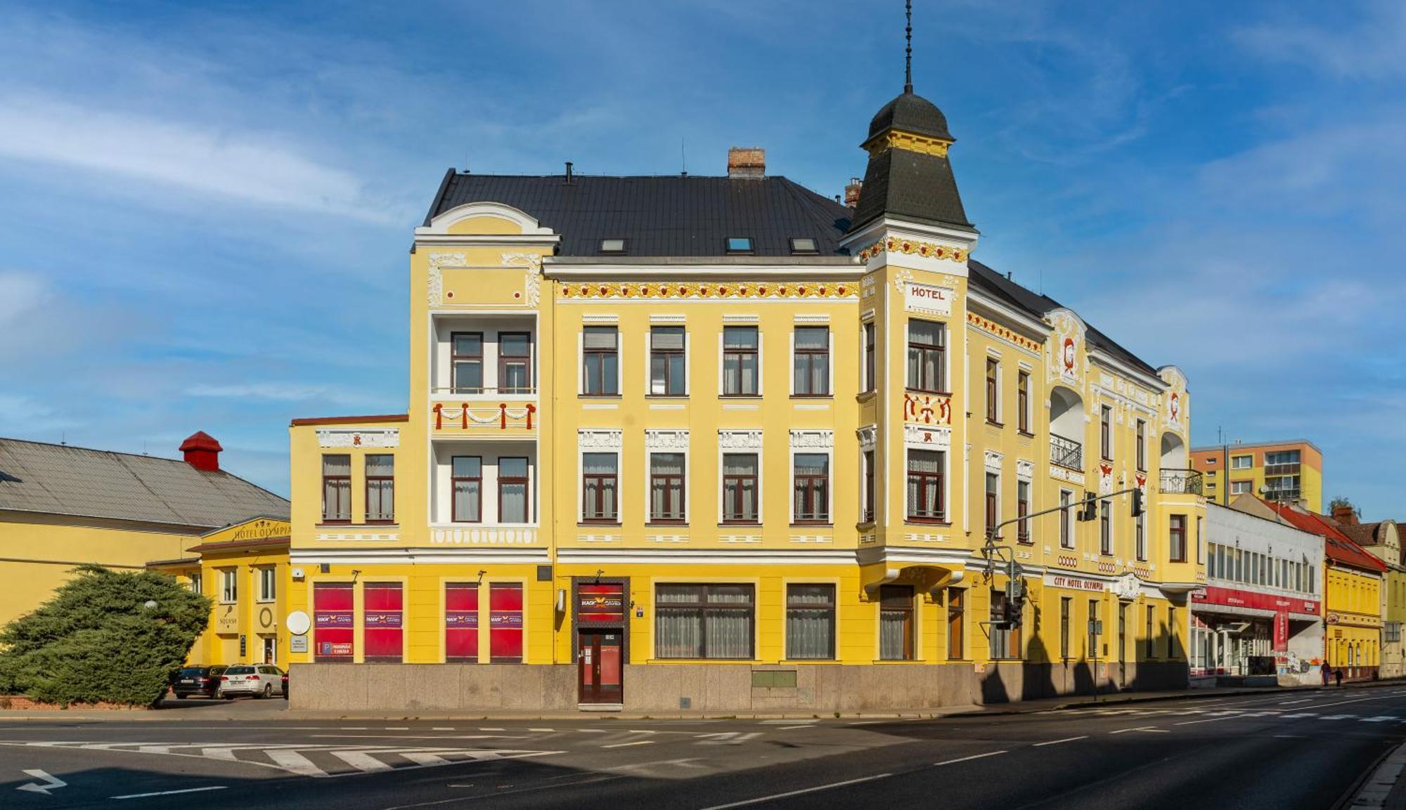 Hotel Olympia Česká Lípa Buitenkant foto