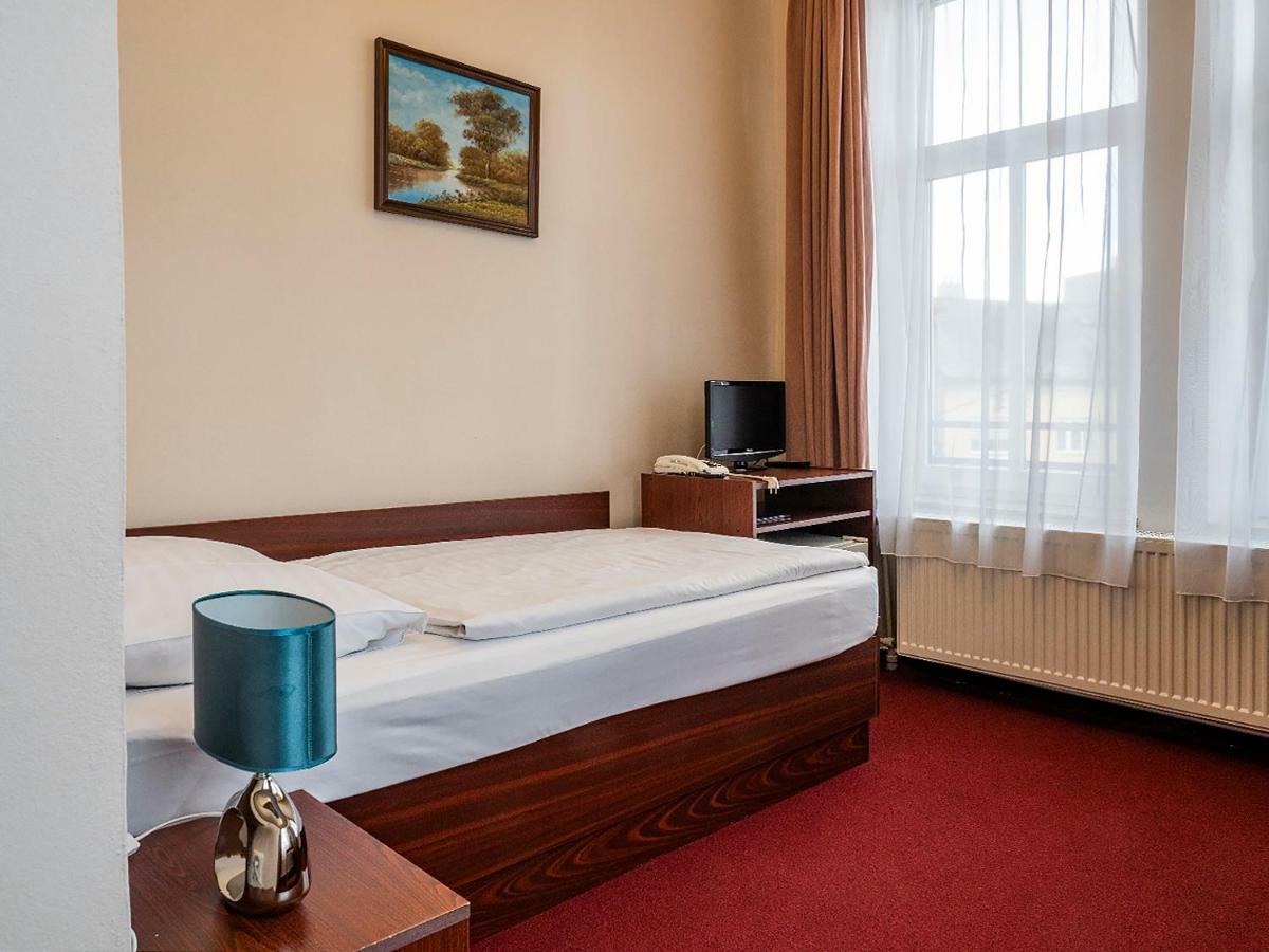 Hotel Olympia Česká Lípa Buitenkant foto