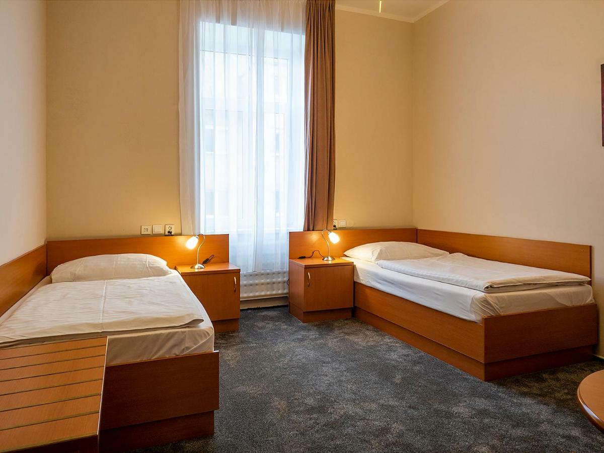 Hotel Olympia Česká Lípa Buitenkant foto
