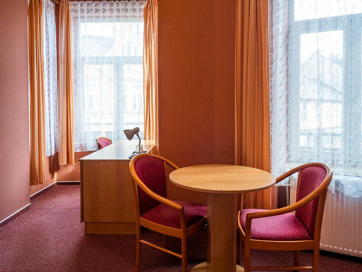 Hotel Olympia Česká Lípa Buitenkant foto