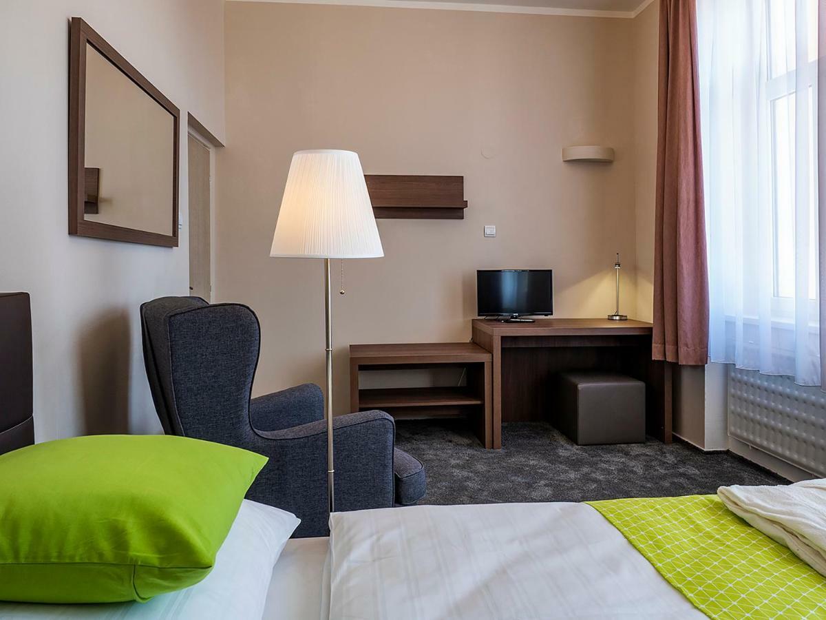 Hotel Olympia Česká Lípa Buitenkant foto