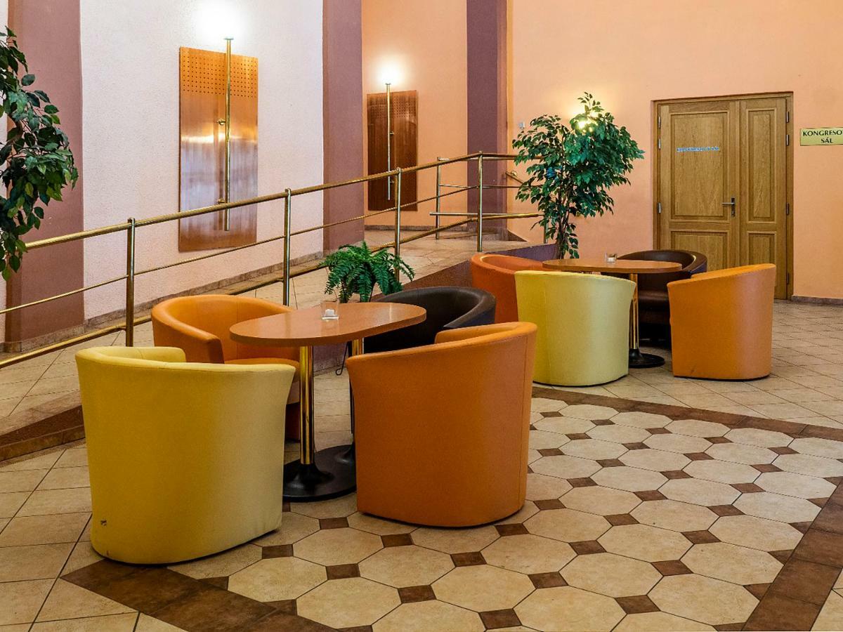 Hotel Olympia Česká Lípa Buitenkant foto